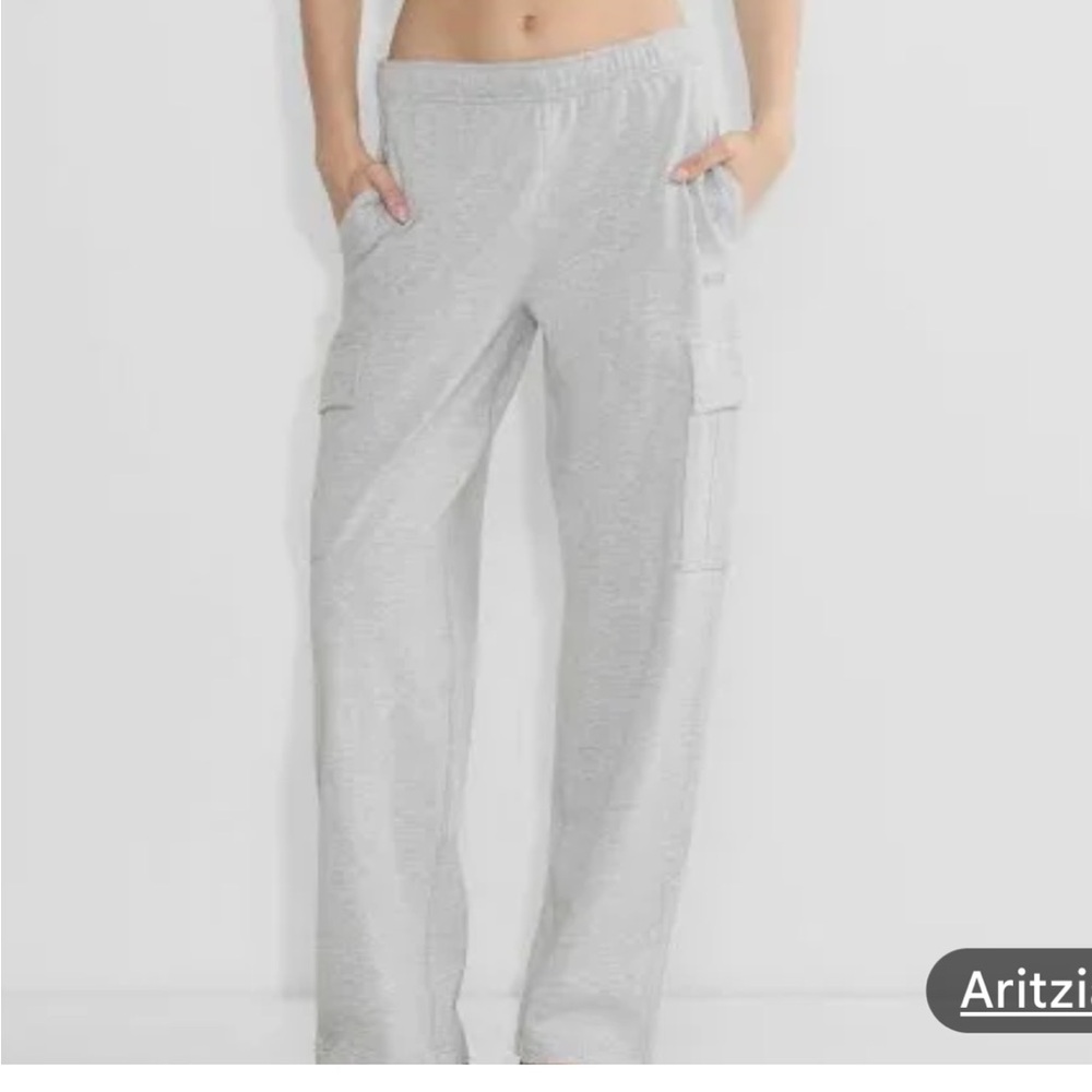 Aritzia Women's Light Gray Joggers